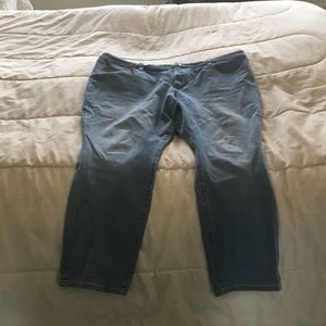 American Eagle Hi-Rise Jegging